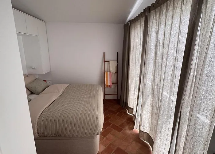 Stylish Townhouse With Gallery In The Heart Of For Two * Tavira