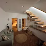 別荘 Stylish Townhouse With Gallery In The Heart Of For Two