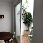 Stylish Townhouse With Gallery In The Heart Of For Two *