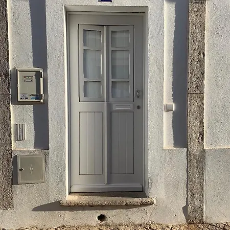Stylish Townhouse With Gallery In The Heart Of Tavira For Two Holiday home